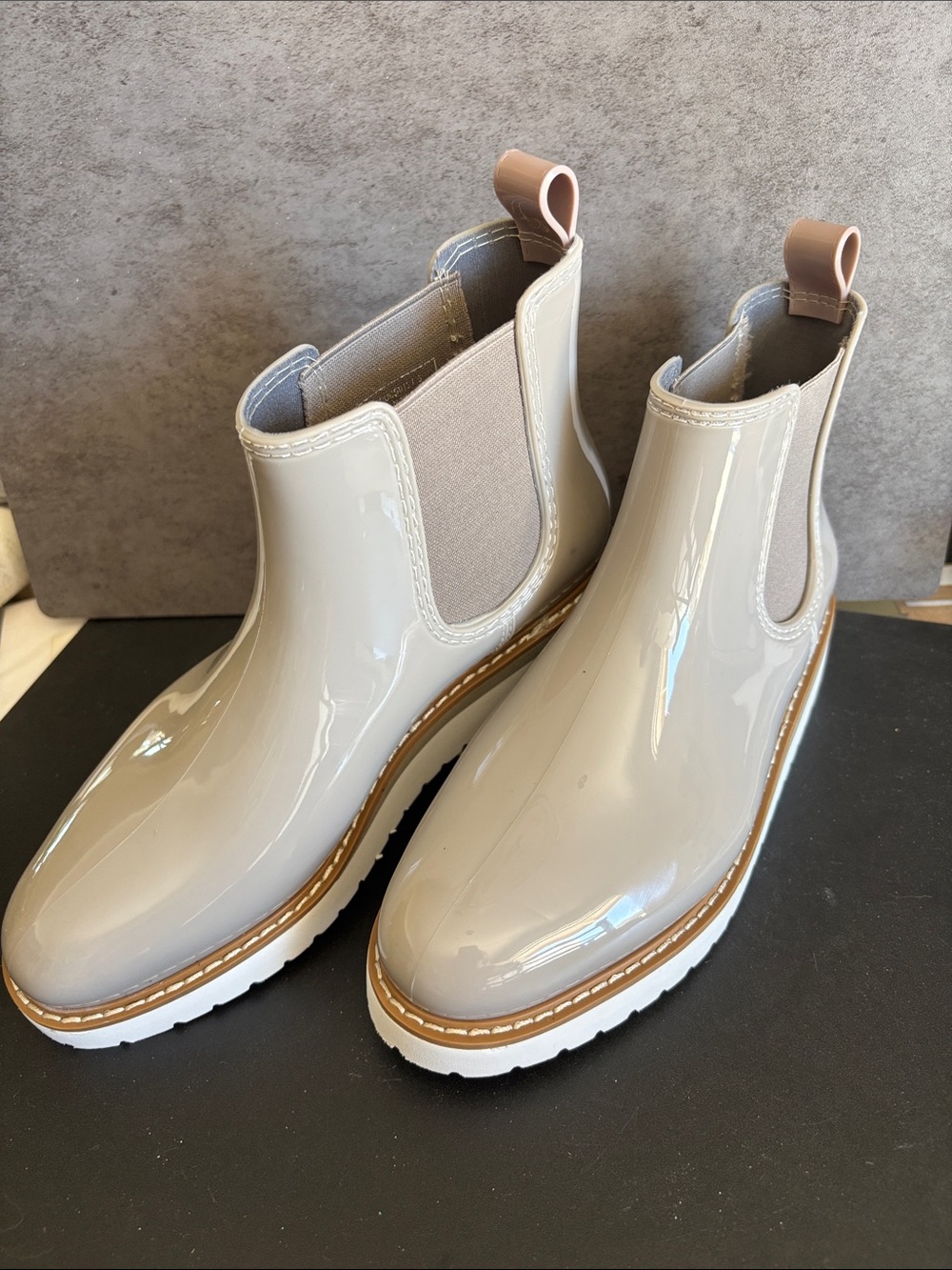 Steve Madden Women's Glossy Chelsea PUDDLES Rain Boots - Light Beige